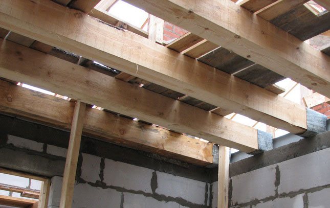 Как делают перекрытия в деревянных домах?