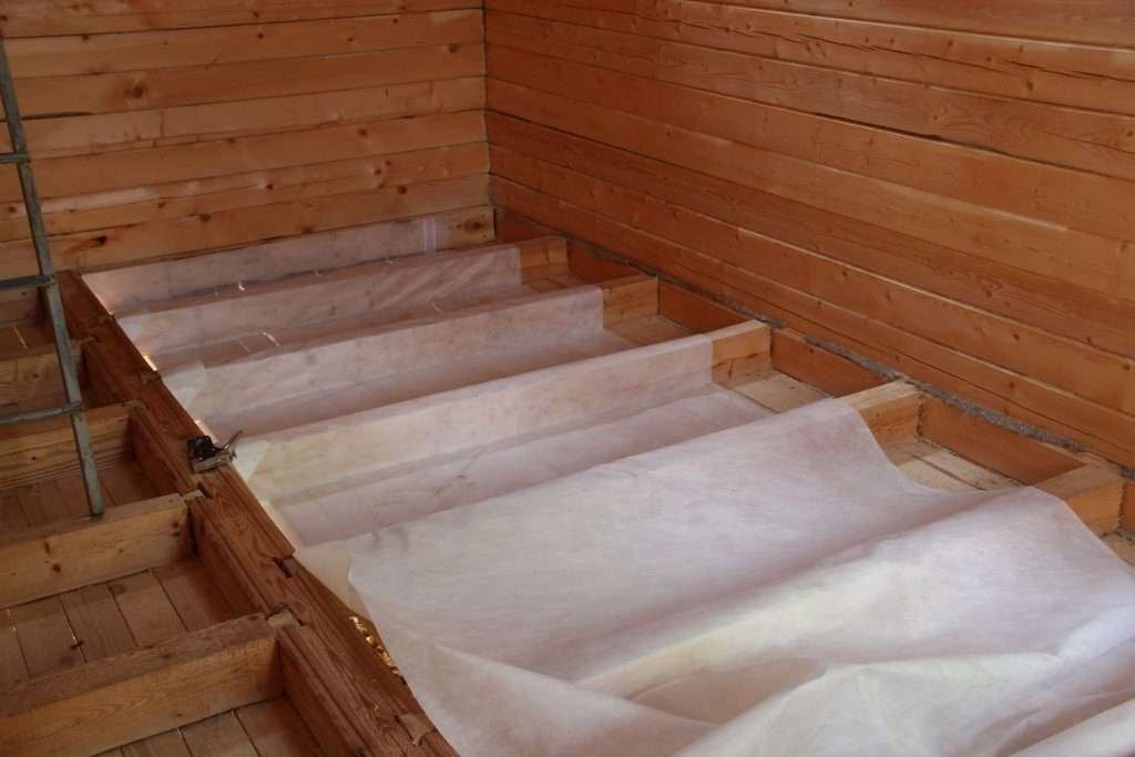 утепление пола в деревянного дома